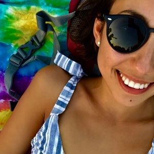 Meet your Posher, Simone